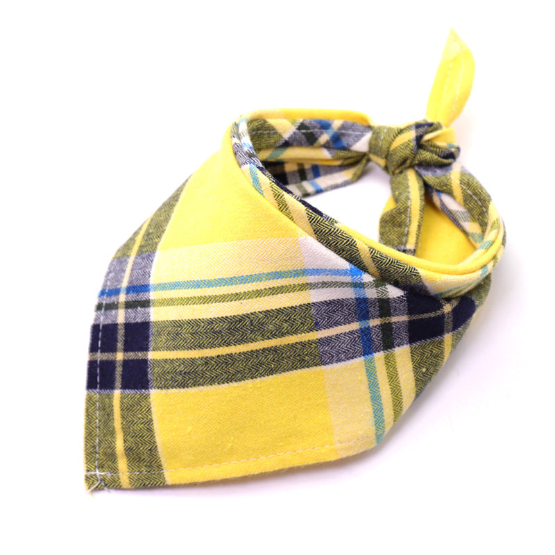 Cotton flannel baby plaid to increase triangle scarf Cotton flannel baby plaid to increase triangle scarf